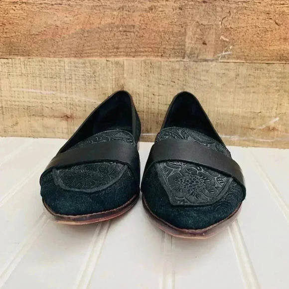 Sole Society Embossed Leather Flats - Picture 3 of 7